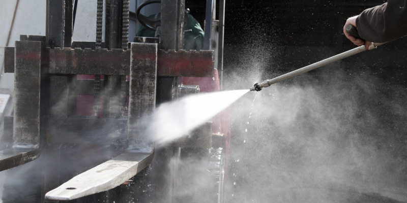 What Should You Expect from Pressure Wash Sprayers?